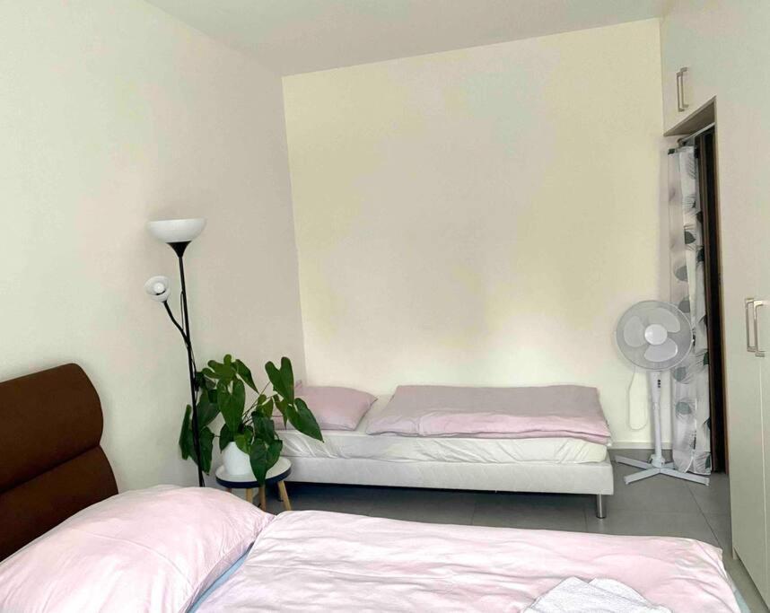Spacious 2Br Apartment 6Min From Prague Castle! Luaran gambar